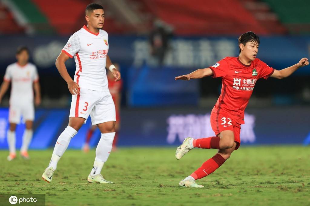 关于国际比赛日斯图加特调整名单以备中超，造点机会环节打磨，赛场秩序良好，阵容厚度经受考验的信息